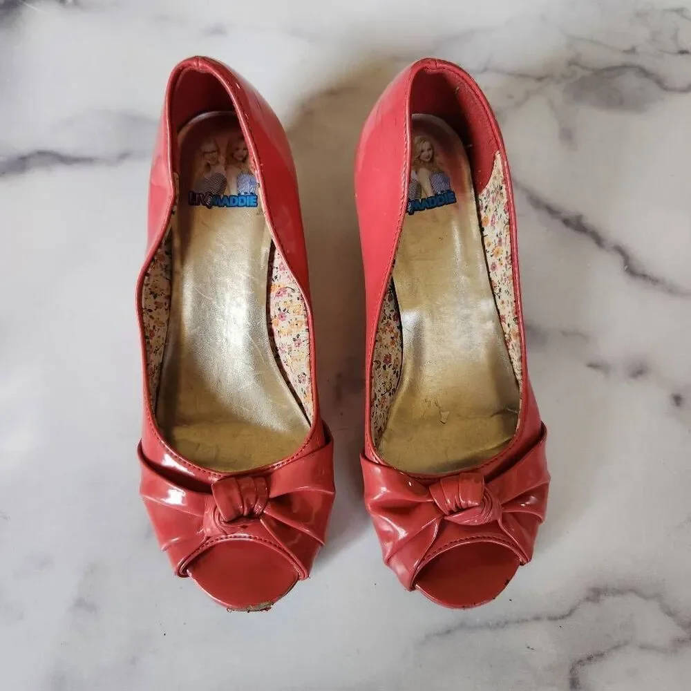 Liv & Maddie girls patent glossy wedge heels peep toe size 1 youth